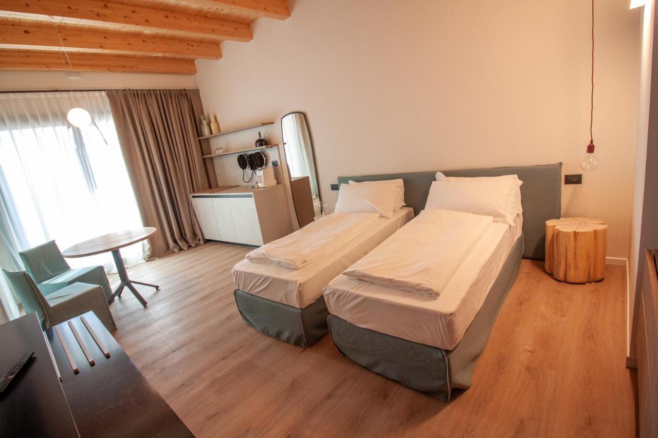 Hotel Fossa Mala Fiume Veneto Exterior photo